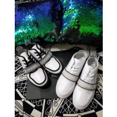 CHANEL 샤넬 펀칭 로고 스니커즈