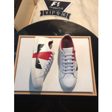 FENDI 펜디 버그 스니커즈