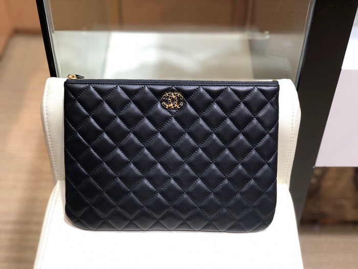 CHANEL 샤넬 2020 레더 클러치백,CHAB1240,28CM,블랙