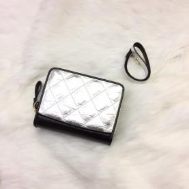 CHANEL 샤넬 스트랩 퀄팅 반지갑 2COLOR