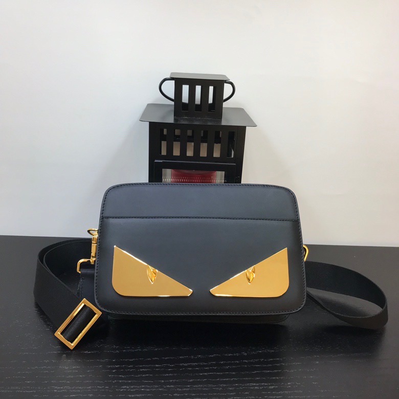 FENDI 펜디 백버그 크로스백 금장