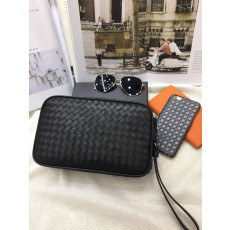BOTTEGA VENETA 보테가베네타 클러치