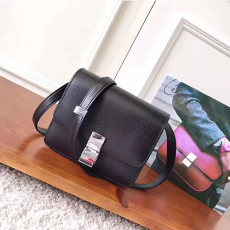 CELINE 셀린느 클래식박스 16CM