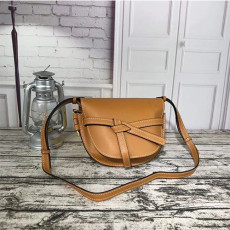 LOEWE 로에베 게이트백-1