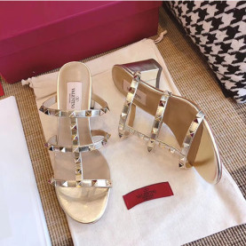 VALENTINO 발렌티노 락스터드 샌들힐 6cm M1347-12