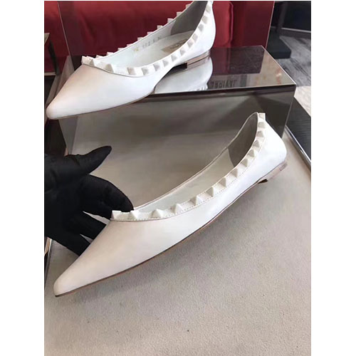 VALENTINO 발렌티노 락스터드 플랫 1cm M1346-14