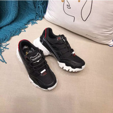 VALENTINO 발렌티노 클라이머 스니커즈 M1235