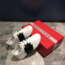 ROGER VIVIER 로저비비에 스케이트 스니커즈 M2737-4