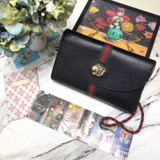 GUCCI 구찌 타이거헤드 숄더백 564697 봄신상