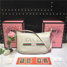 GUCCI 구찌 반달 호보백 GG 523588 2109/신상