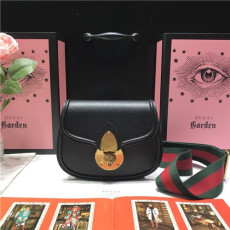 GUCCI 구찌 숄더백 495663 2020/신상