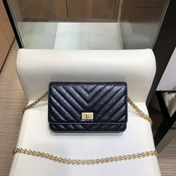CHANEL 샤넬 WOC신상 빈티지 체인 미니백 AS61668