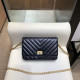CHANEL 샤넬 WOC신상 빈티지 체인 미니백 AS61668
