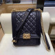 CHANEL 샤넬 19SS 신상 미니캐비어 리보이백 블랙 A0S0130