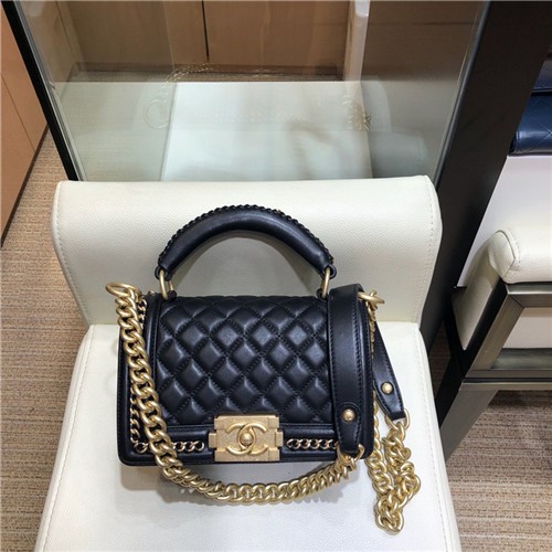 CHANEL 샤넬 보이백 67085 20CM 신상