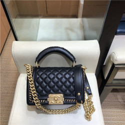 CHANEL 샤넬 보이백 67085 20CM 신상