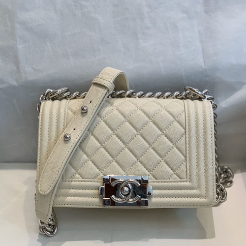 CHANEL 샤넬 보이백 20CM  AS67085-3 신상