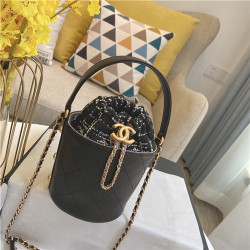 CHANEL 샤넬 미니 버킷백 C37722 2020/신상