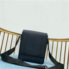 BURBERRY 버버리 숄더백 B1077