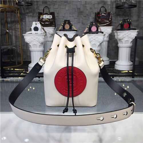 FENDI 펜디 몽트레저 미니 버킷백 신상 F90088-4