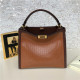 FENDI 펜디 피카푸 미디움 F8820-3 신상