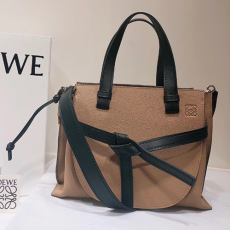 LOEWE 로에베 게이트 탑 핸드백 L108090-1