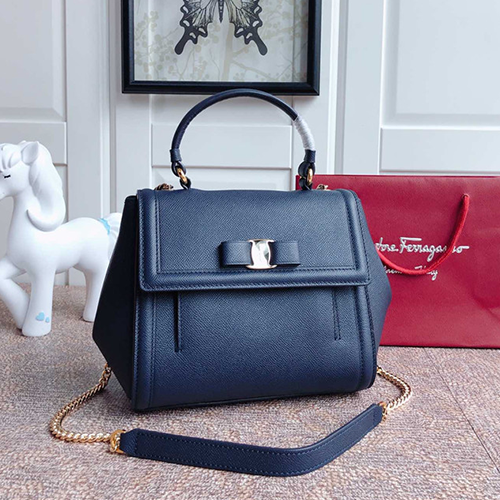 FERRAGAMO 페레가모 바라 플랩백 GM 21F558-4