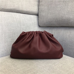 BOTTEGA VENETA 보테가베네타 버터카프 파우치백 라지 576227 신상