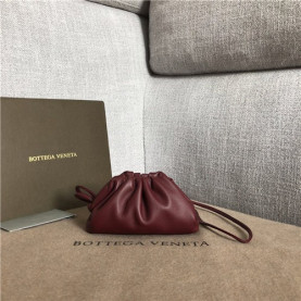 BOTTEGA VENETA 보테가베네타 버터카프 미니 파우치백  585855-2