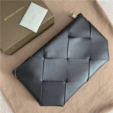 BOTTEGA VENETA 보테가베네타 남성용 클러치 B7557-1
