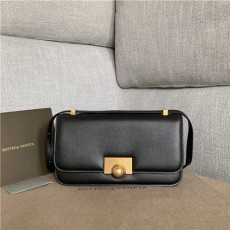 BOTTEGA VENETA 보테가베네타 RONDE 숄더백 B4000-1