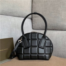 BOTTEGA VENETA 보테가베네타 토트&숄더백 B592858