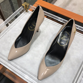 ROGER VIVIER 로저비비에 힐 봄신상