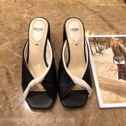 FENDI 펜디 슬리퍼 (굽높이7CM) (250사이즈 주문제작)