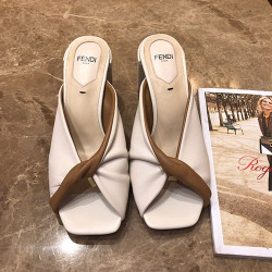 FENDI 펜디 슬리퍼 (굽높이7CM) (250사이즈 주문제작)