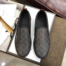 GUCCI 구찌 남성용 스니커즈 봄신상