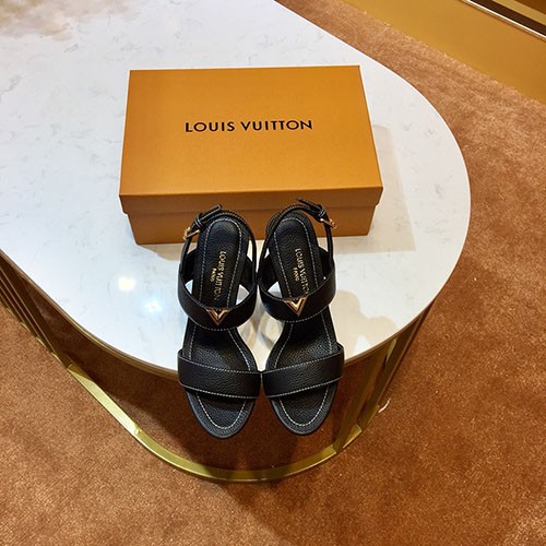 LOUIS VUITTON 루이비통 샌들봄신상