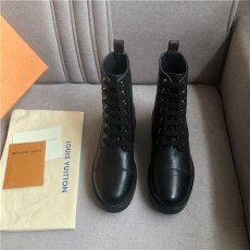 LOUIS VUITTON 루이비통 여성용 부츠 L8099-2신상 (250사이즈 주문제작)