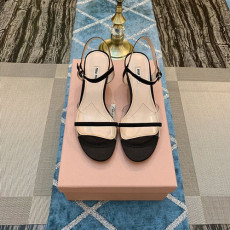 MIUMIU 미우미우 샌들 굽높이5CM 봄신상