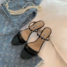 MIUMIU 미우미우 샌들 굽높이 8.5CM 봄신상