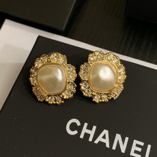CHANEL 샤넬 귀걸이 C5905 2020/신상 (정품과 비교가능한 퀄리티 )