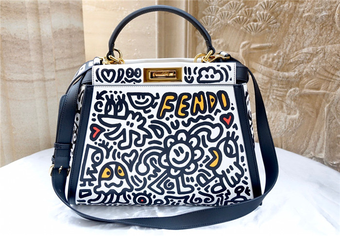 FENDI 펜디 아이코니 피카푸백 F20510 2020/신상