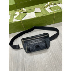 GUCCI 구찌 인터로킹 G 벨트백 ‎682933