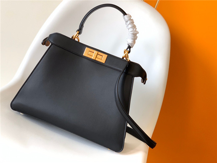 FENDI  펜디 아이코닉 피카푸 아이씨유 스몰백 33.5CM F8321