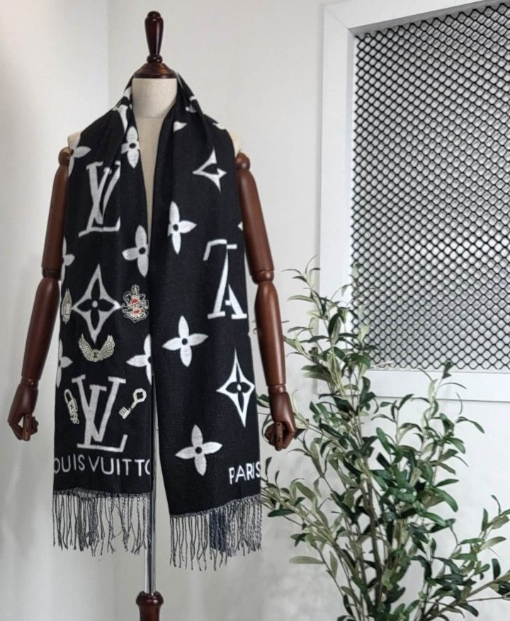 LOUIS VUITTON 루이비통 모노그램 자수 머플러
