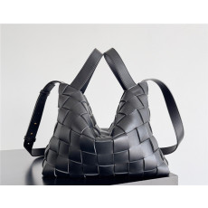 BOTTEGA VENETA 보테가베네타 볼링백 BV52