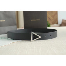 BOTTEGA VENETA 보테가베네타 트라이앵글 버클 레더 벨트