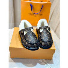 LOUIS VUITTON 루이비통 여성용 스니커즈 V92895-1 2024/신상