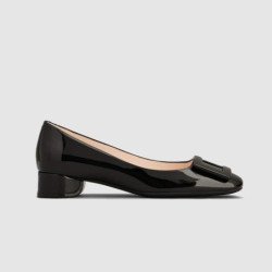 ROGER VIVIER 로저비비에 여성용 페이턴트 가죽 소재의 발레리나 7674