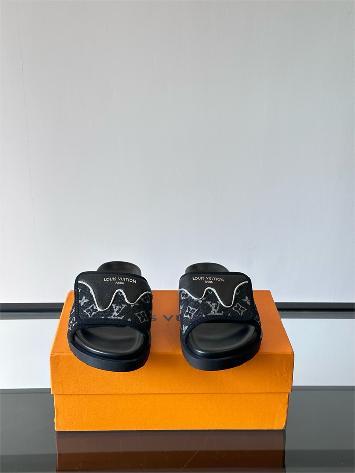LOUIS VUITTON 루이비통 남성용 슬리퍼 L58335-1